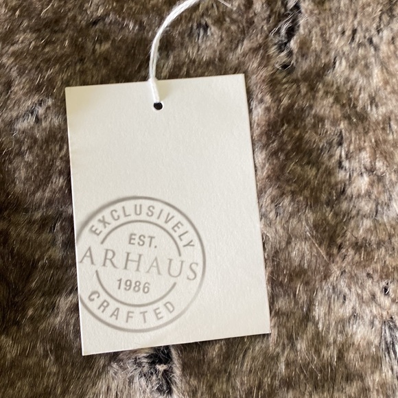 Arhaus Grey Wold Faux Fur Pillow Cover - Picture 4 of 7